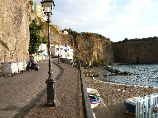 spiaggia-di-meta-di-sorrento